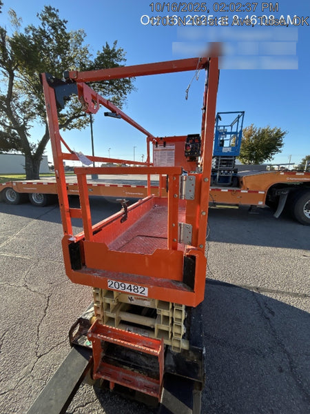 2022 JLG ES1932