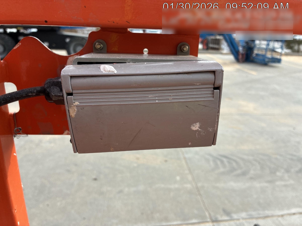 2022 JLG ES1330L