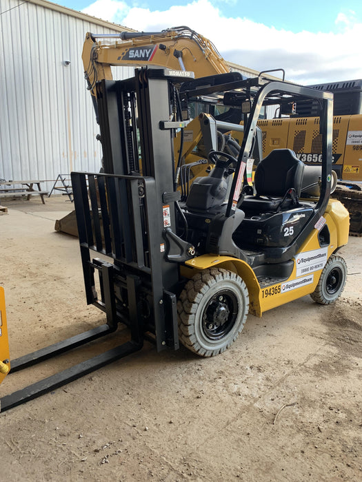 2021 KOMATSU FG25T-16