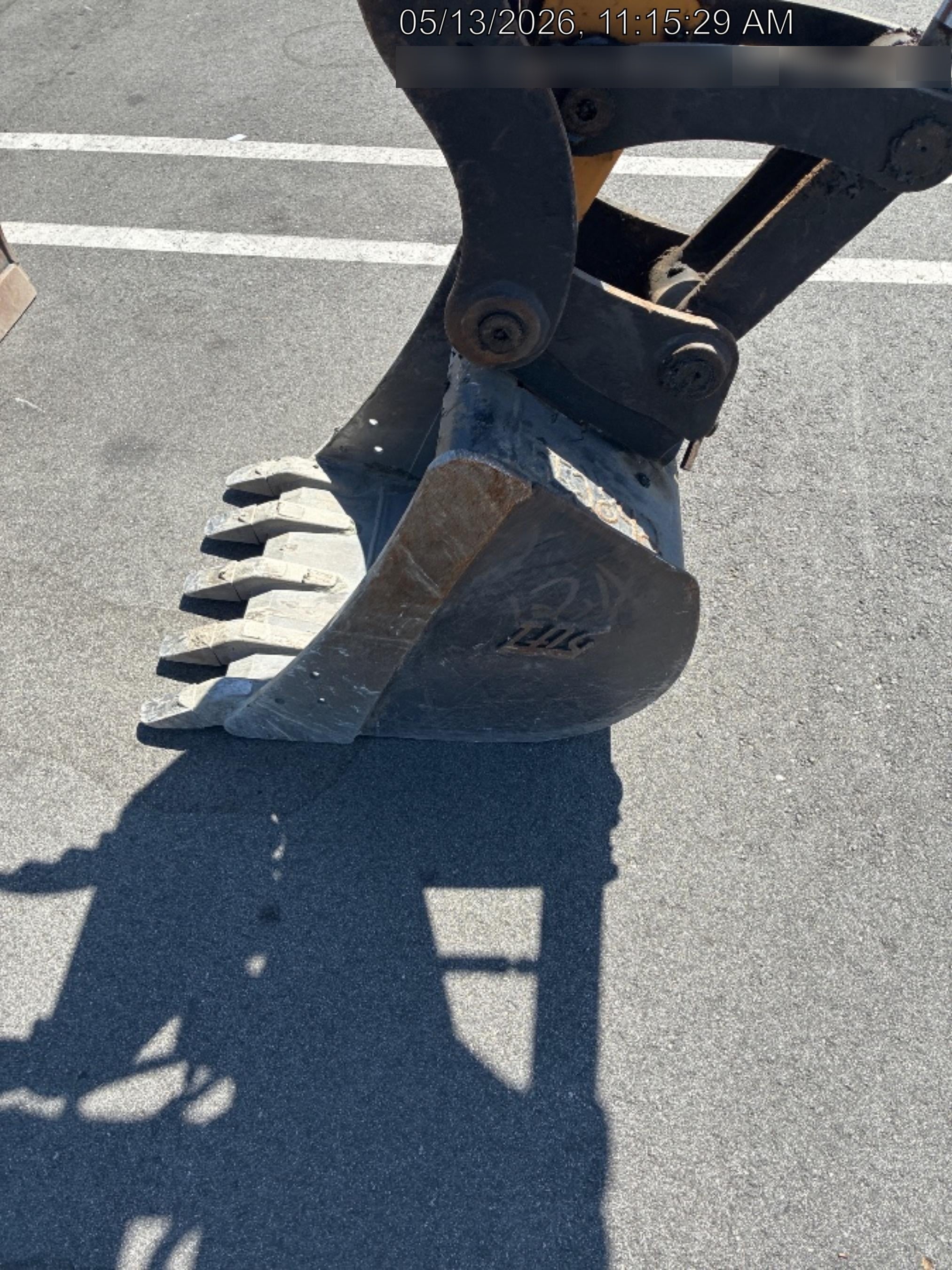 2025 TAKEUCHI 24" Bucket Takeuchi