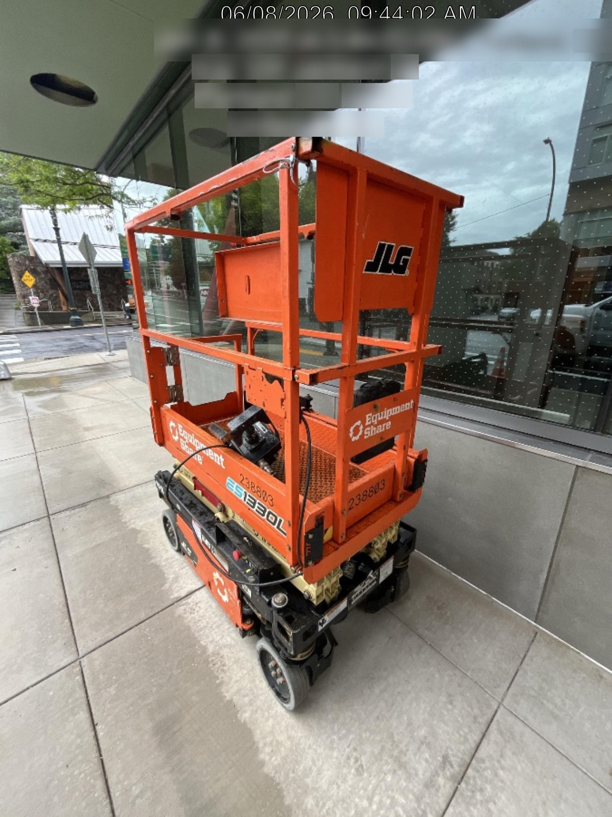 2022 JLG ES1330L