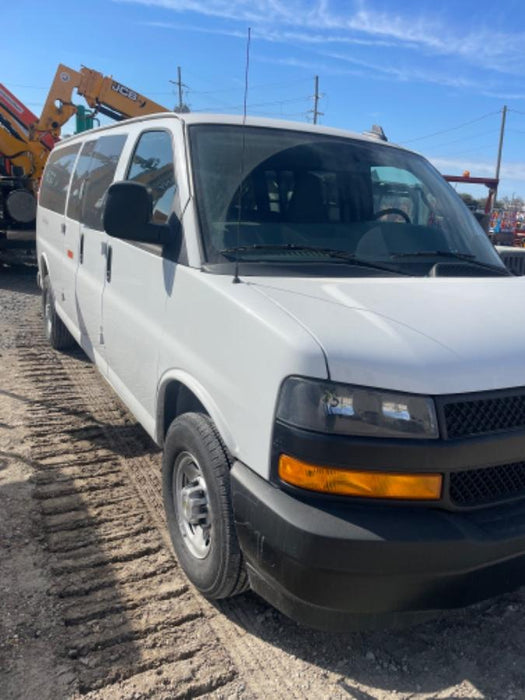 2025 CHEVROLET Express Van - Rental