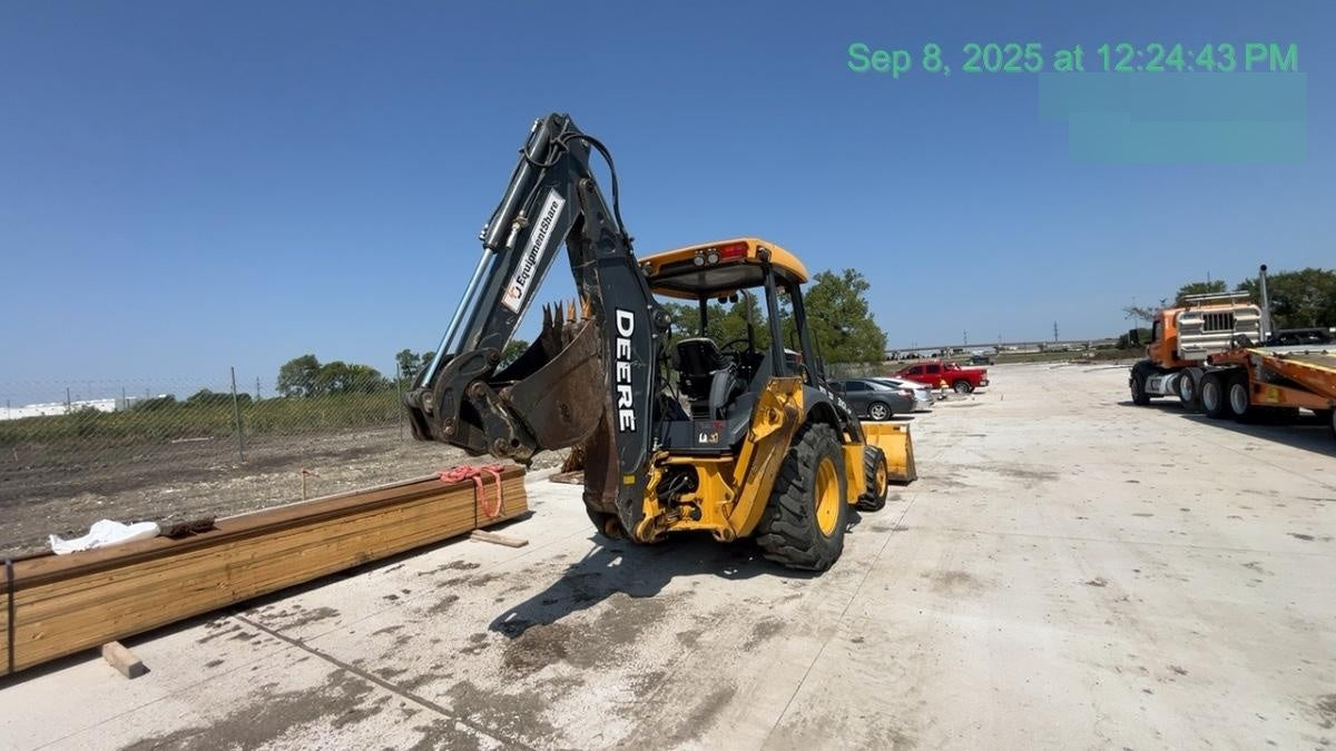 2019 John Deere 310LEP 4wd, Canopy, Standard dipper, ISO, Rear Auxiliary Hydraulics, Manual QC, 12”, 18”, and 24” buckets
