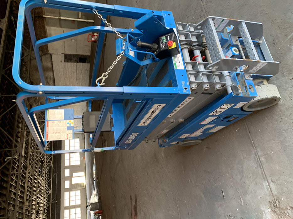 2019 Genie GS-1930 Fixed Rails with Chain Entry