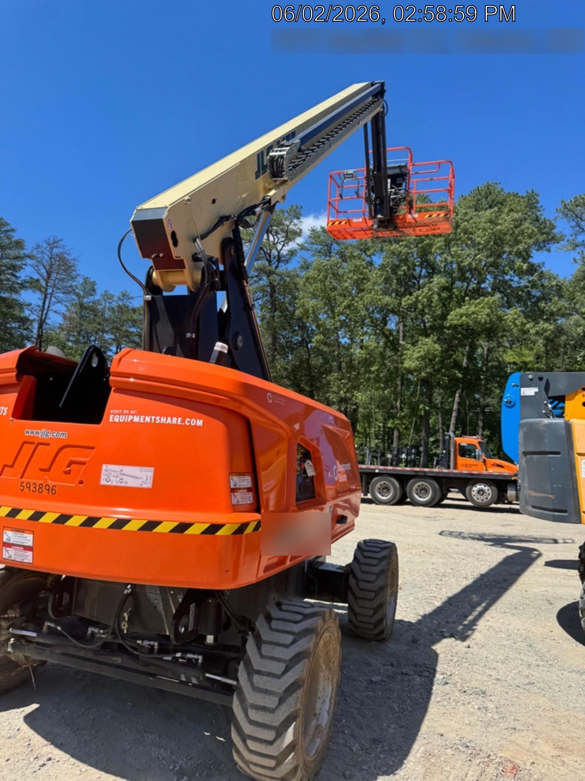 2025 JLG 660SJ