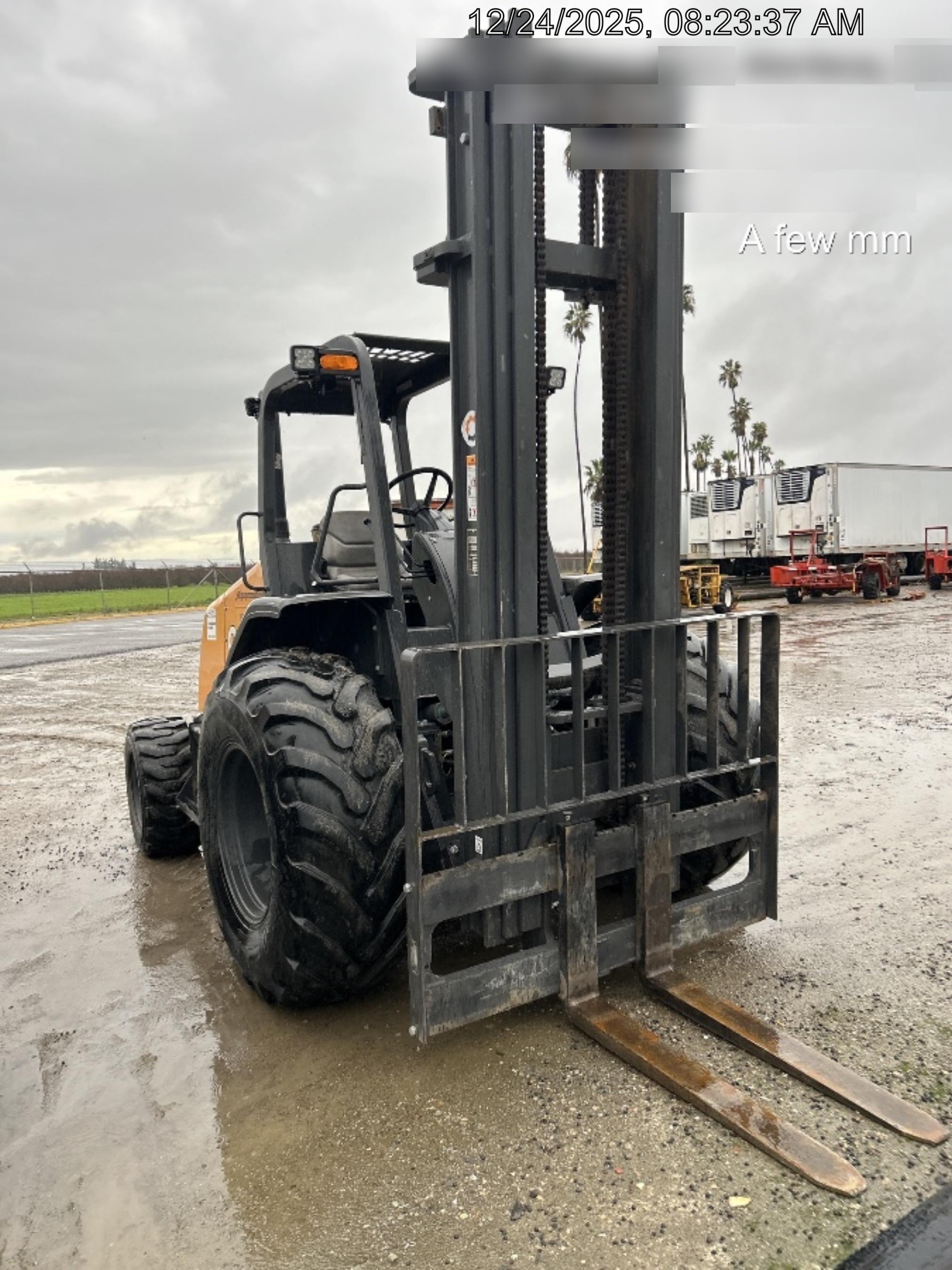 2023 CASE 588H