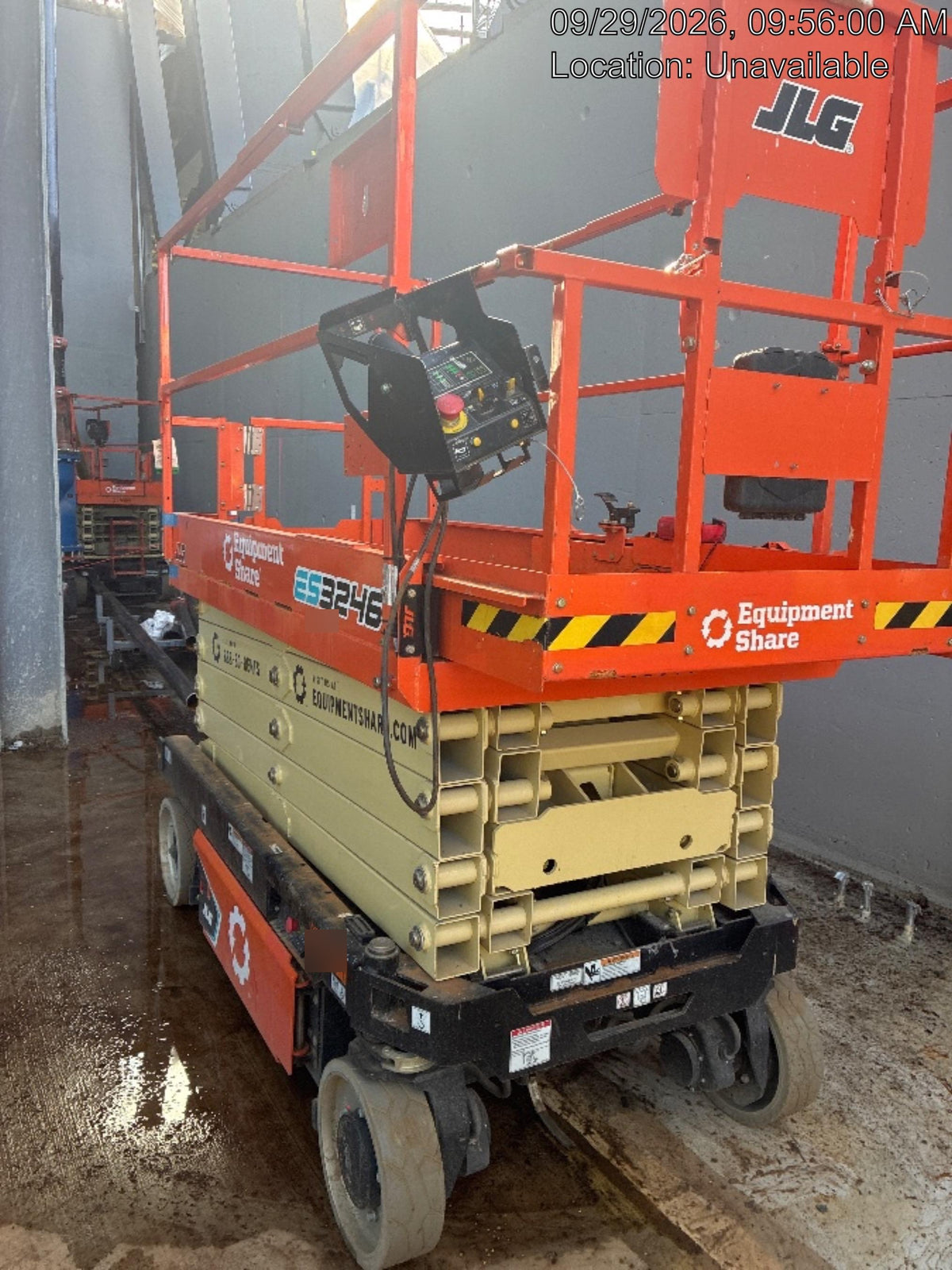 2022 JLG ES3246