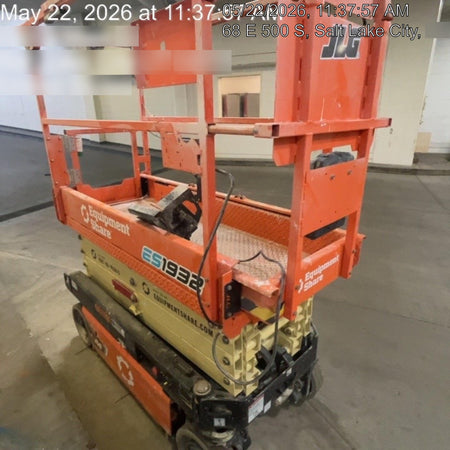 2023 JLG ES1932