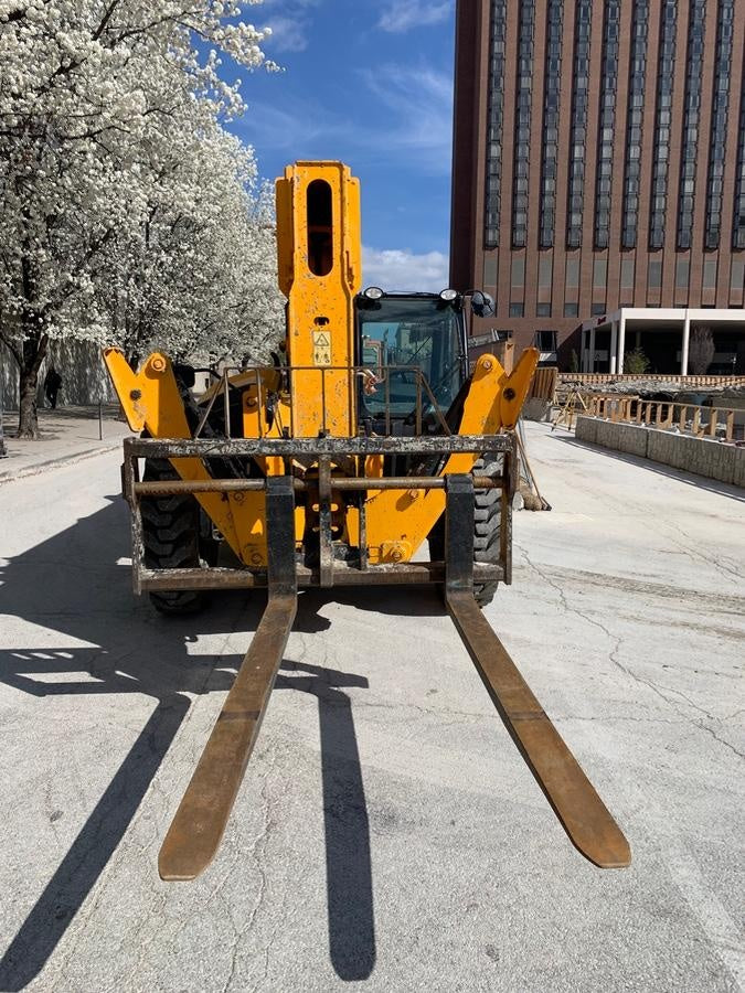 2020 JCB 510-56