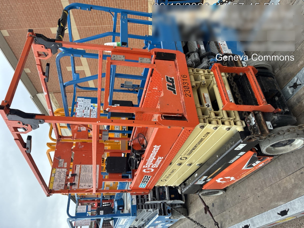 2022 JLG ES1932