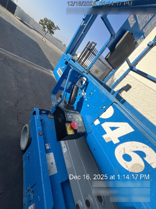 2020 Genie GS-3246 Standard, Folding full height swing gate, 800W Inverter