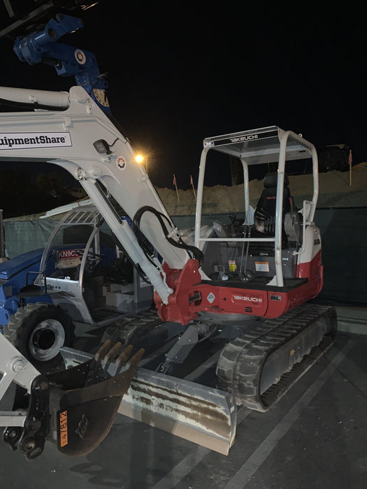 2021 TAKEUCHI TB250-2R