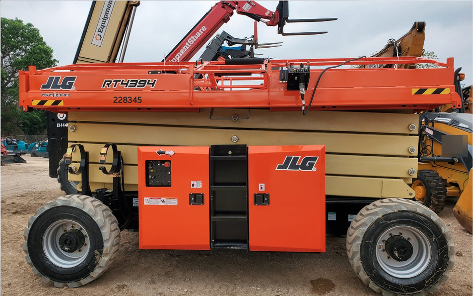 2022 JLG 4394RT