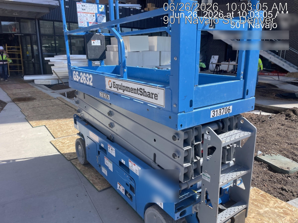 2023 GENIE GS-2632