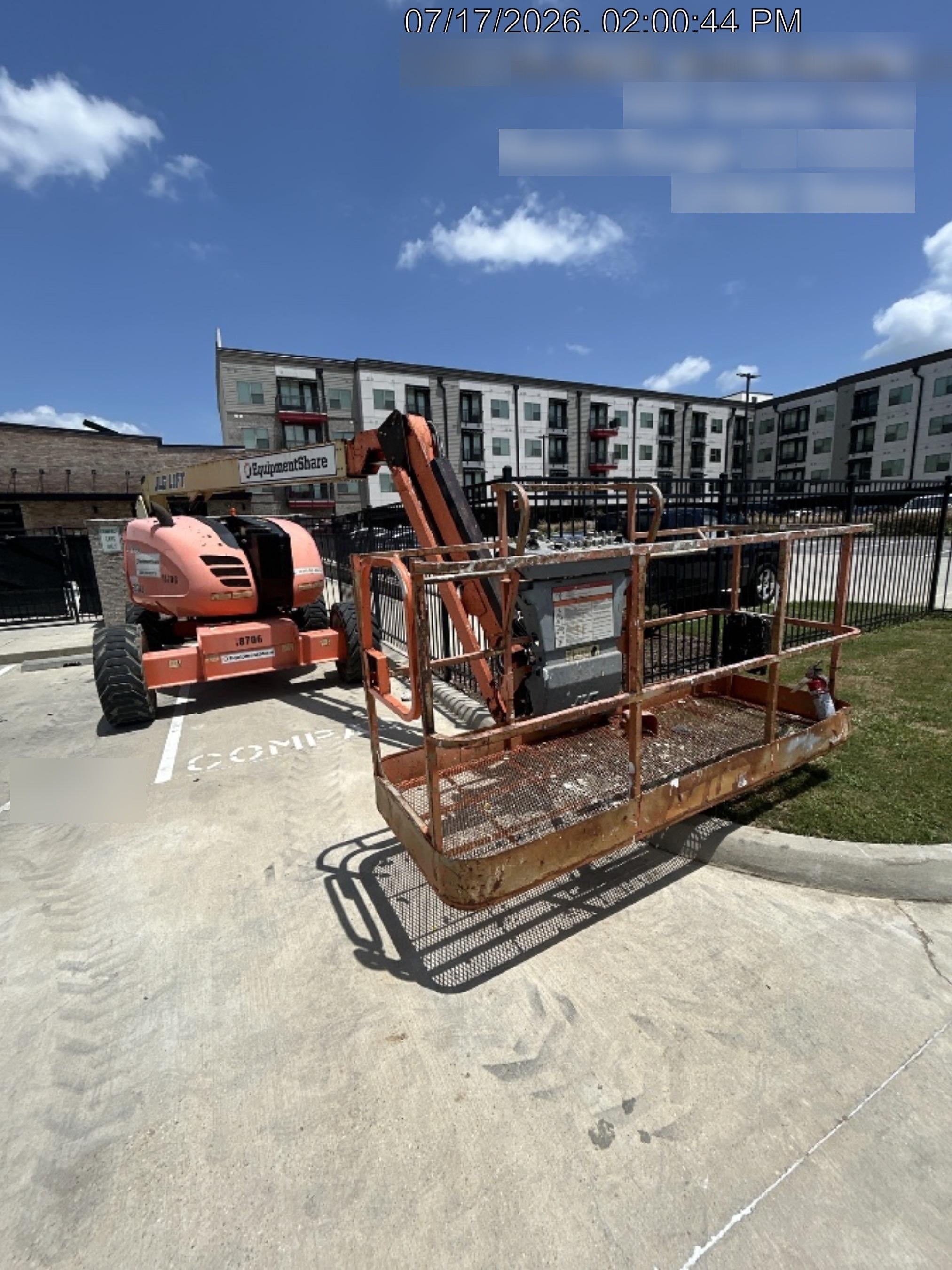 2019 JLG 600AJ