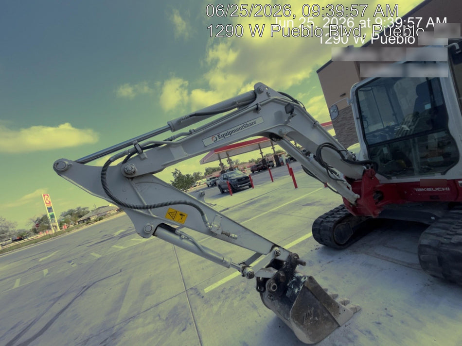 2022 TAKEUCHI TB250-2CR