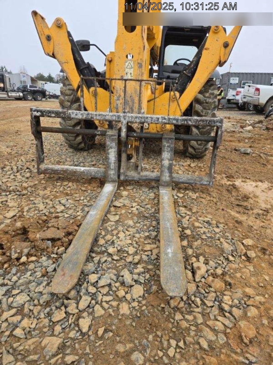 2020 JCB 510-56