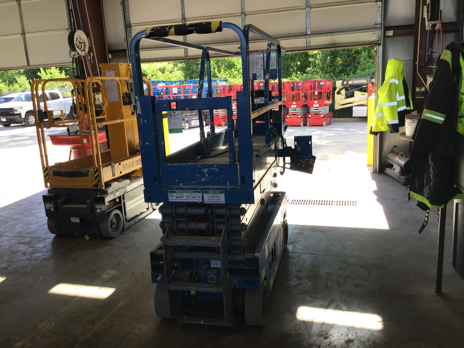 2020 Genie GS-1930 Solid Non Marking Tires, Beacon, Folding rails with half height swing gate