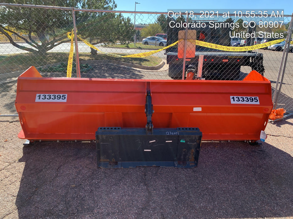 2021 BOBCAT Snow Pusher 120