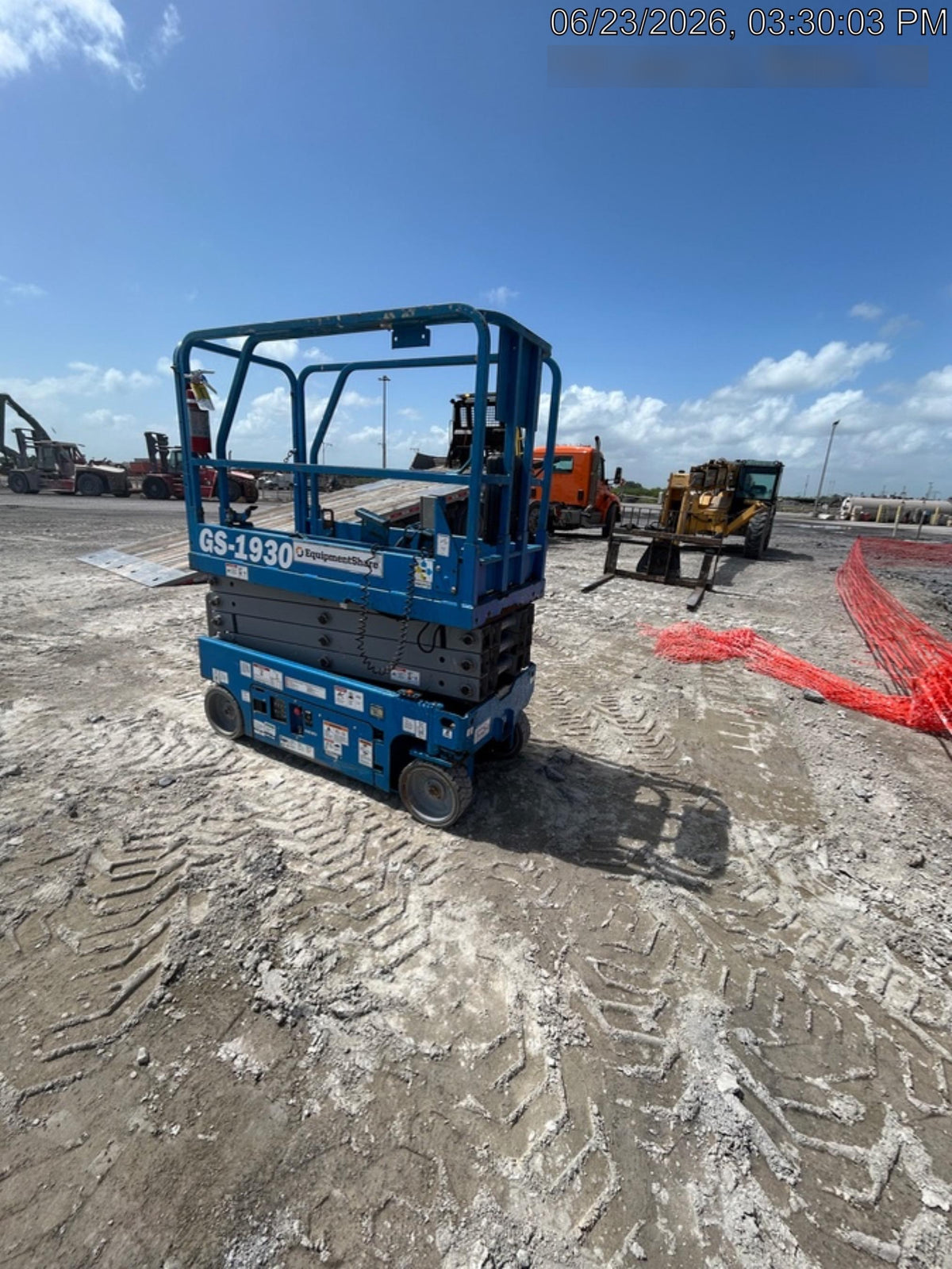 2019 Genie GS-1930 Fixed rails with chain Entry