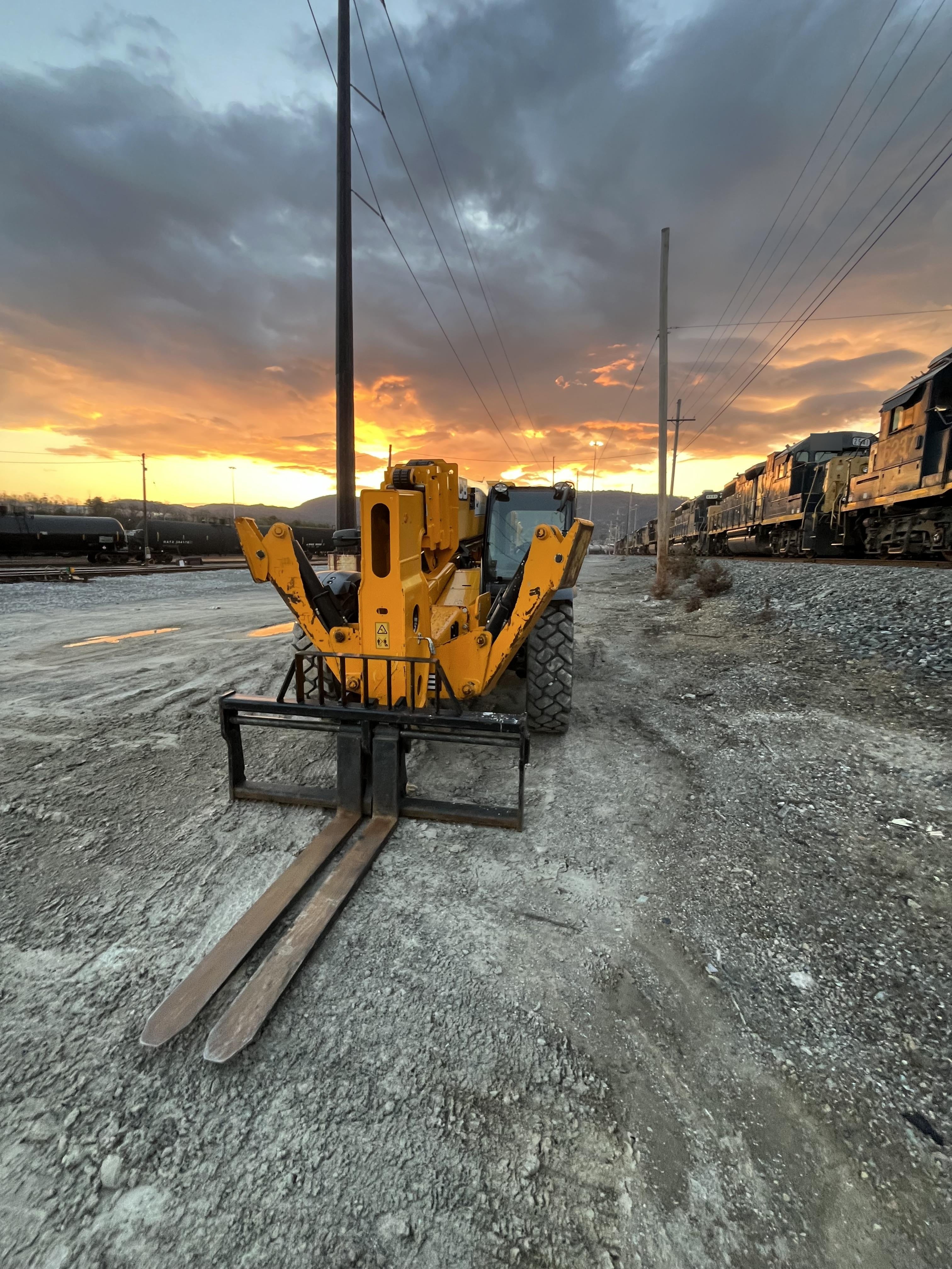 2022 JCB 512-56