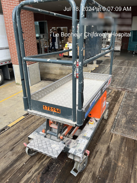 2021 JLG 1030P