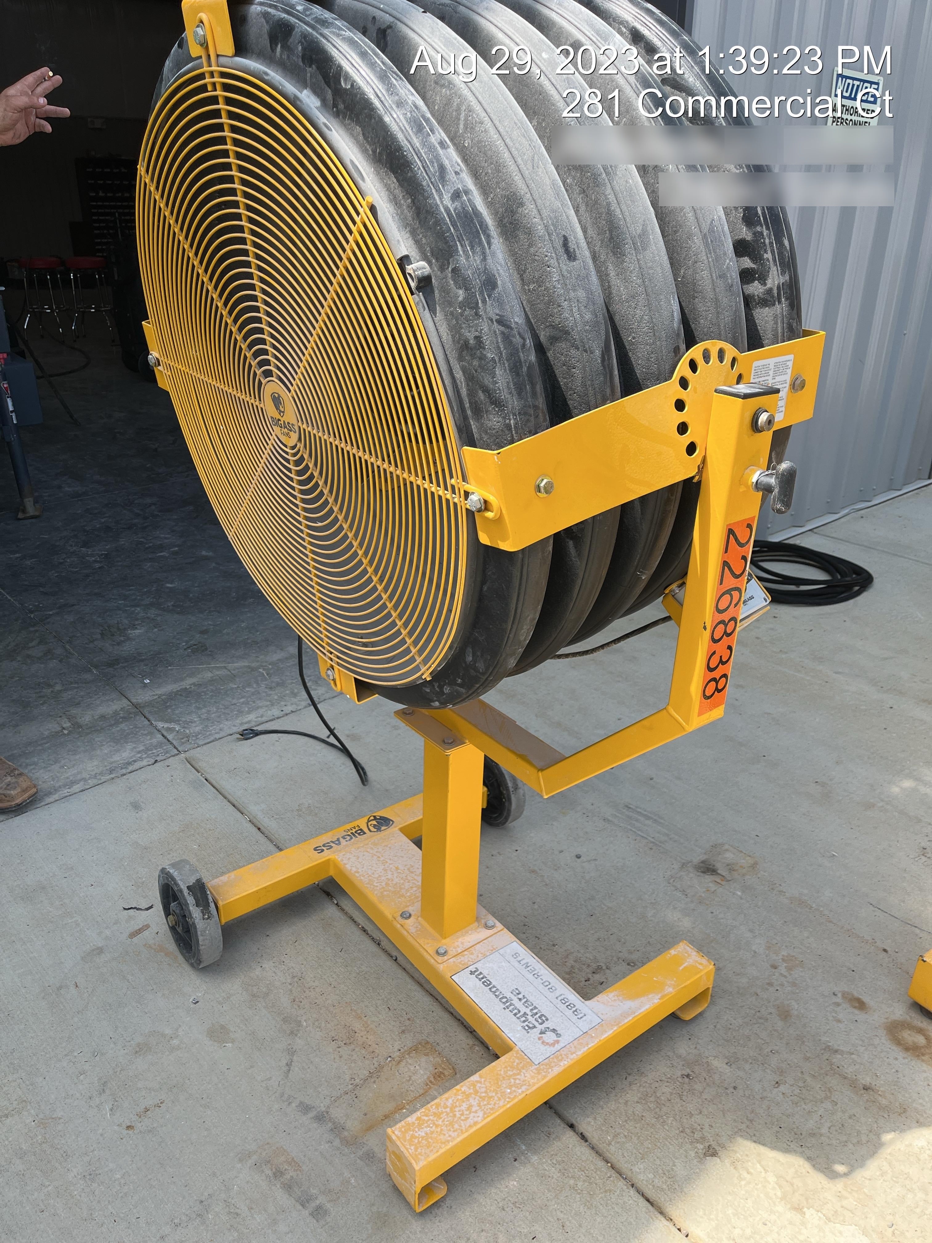 2022 BIG ASS FANS Yellow Jacket