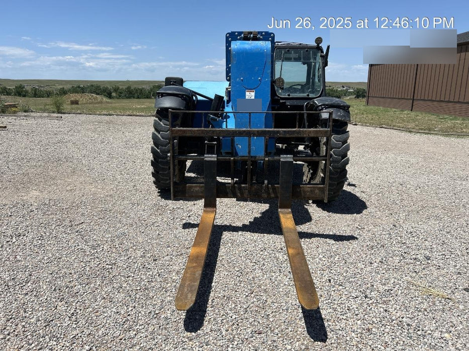 2018 Genie GTH-844 Genie GTH-844 w/Enclosed Cab w/HVAC, Work Lights, Solid Tires, Beacon, 60" Carriage and Forks