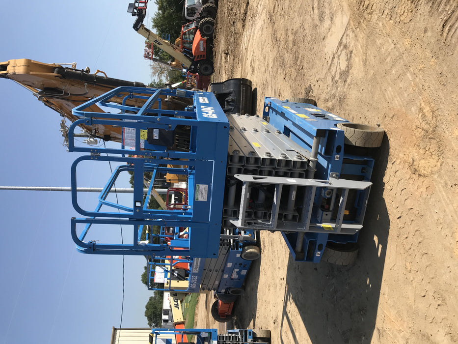 2019 Genie GS-4047 Folding rails with half height swing gate