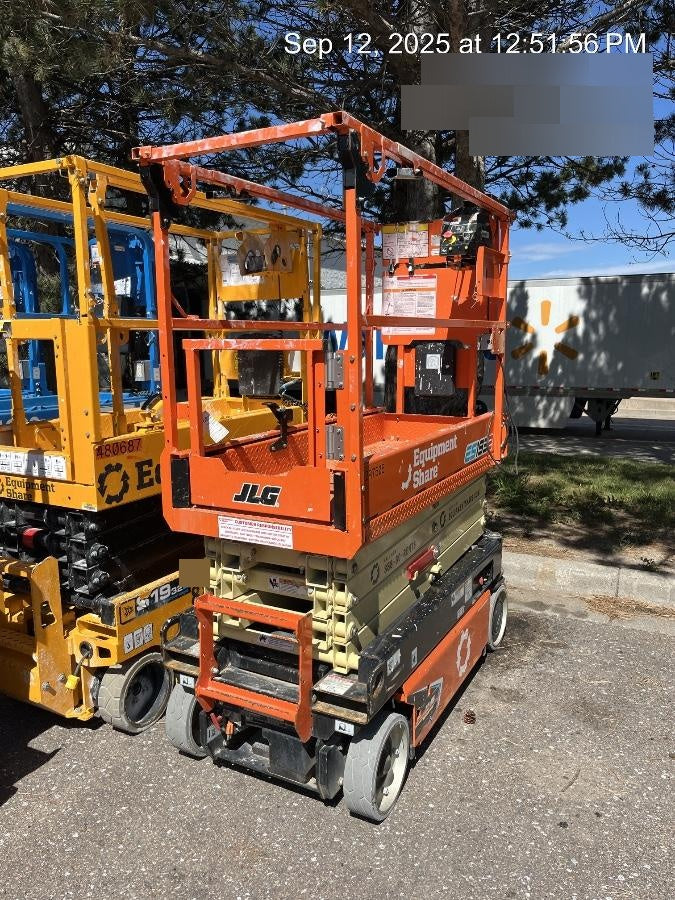 2023 JLG ES1932