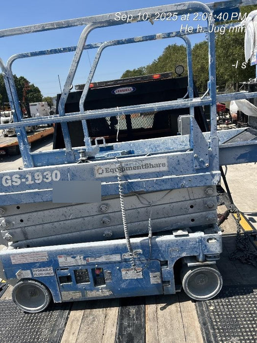 2019 Genie GS-1930 Fixed rails with chain Entry