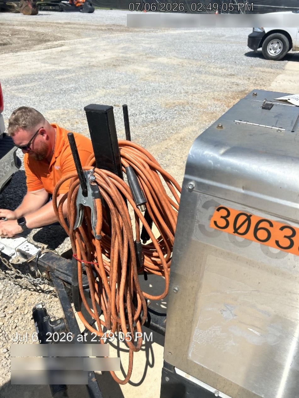 2019 Lincoln Electric Vantage 322 Welder Ready-Pak 3, Two wheel trailer, Fender and Light kit, Cable Rack