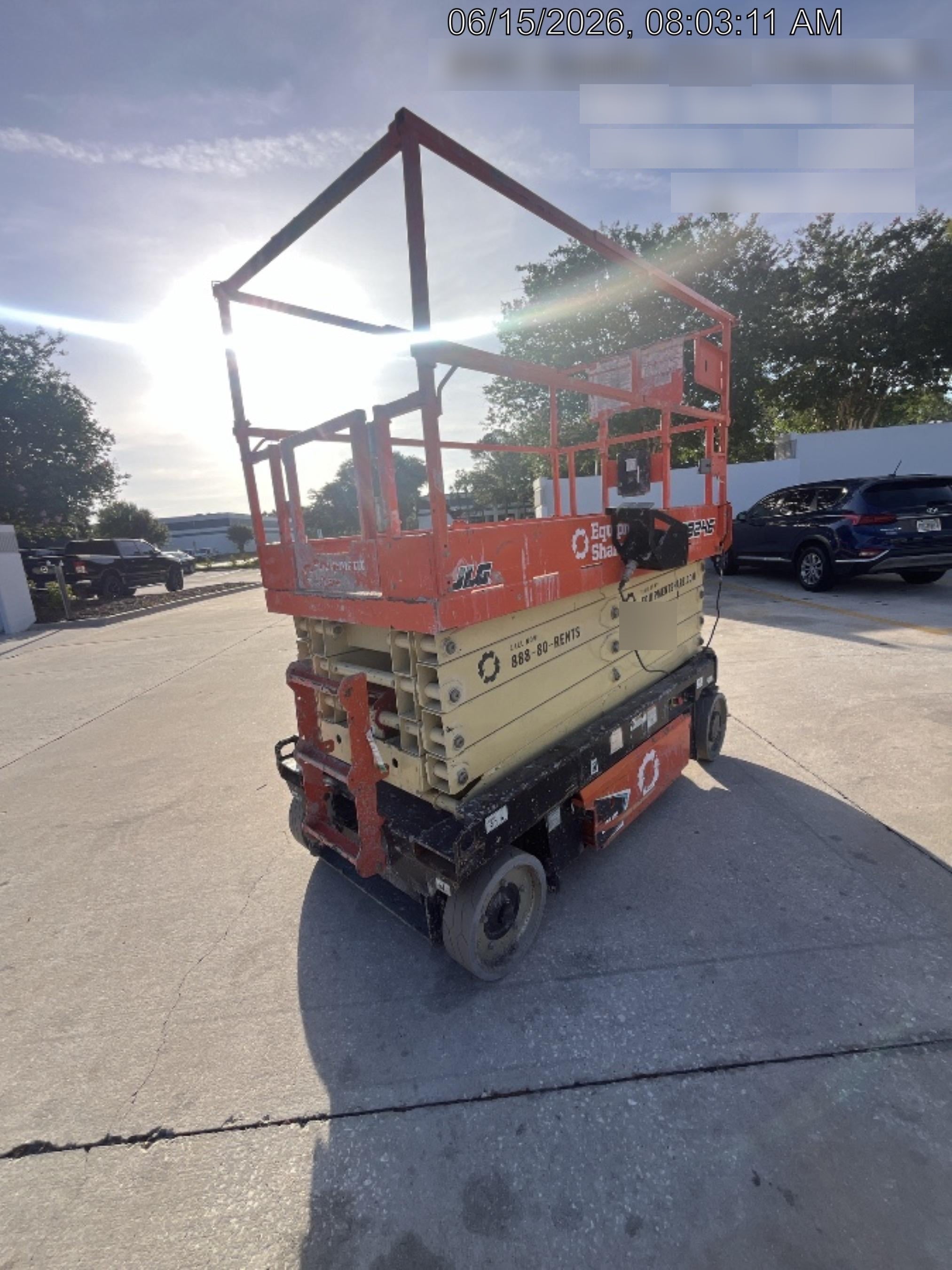 2022 JLG ES3246