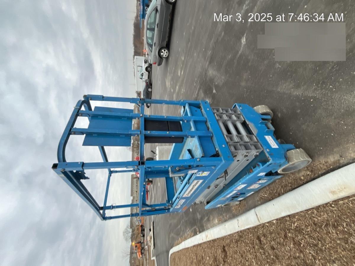 2020 Genie GS-1930 Solid Non Marking Tires, Beacon, Folding rails with half height swing gate