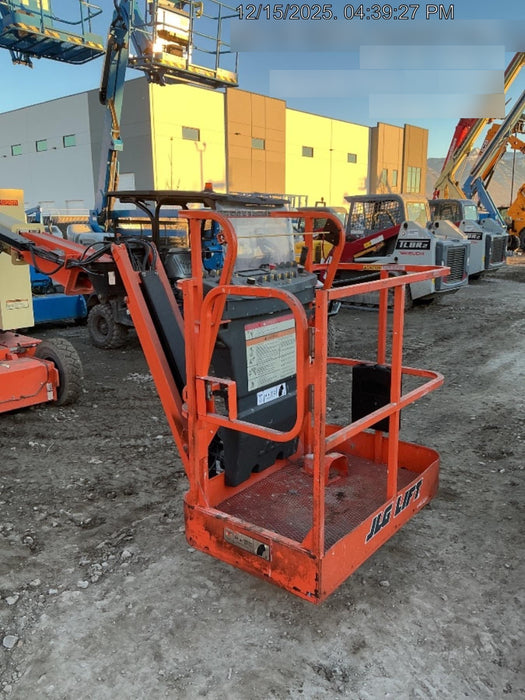2019 JLG E300AJP