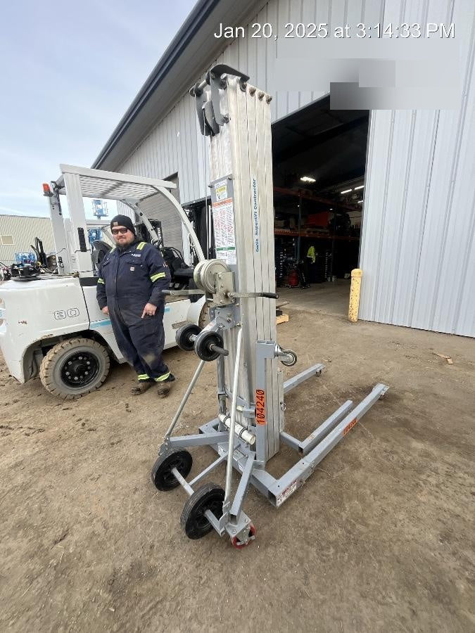 2020 GENIE SLC-24
