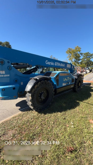 2018 Genie GTH-844 Genie GTH-844 w/Enclosed Cab w/HVAC, Work Lights, Solid Tires, Beacon, 60" Carriage and Forks