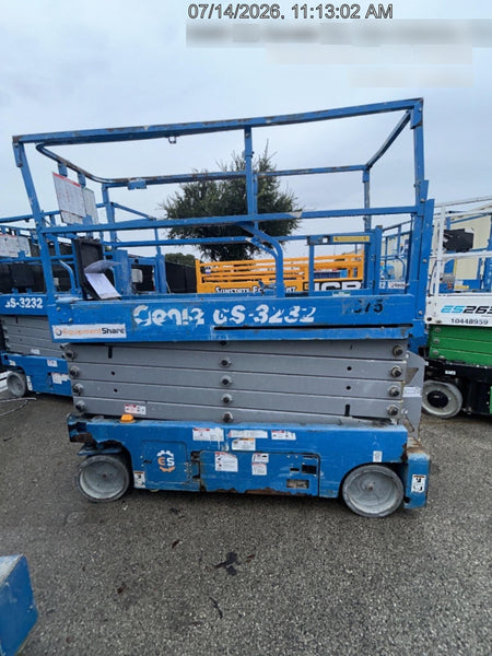 2017 Genie GS-3232 Genie GS3232 Lift w/Folding Rails and Swing Gate