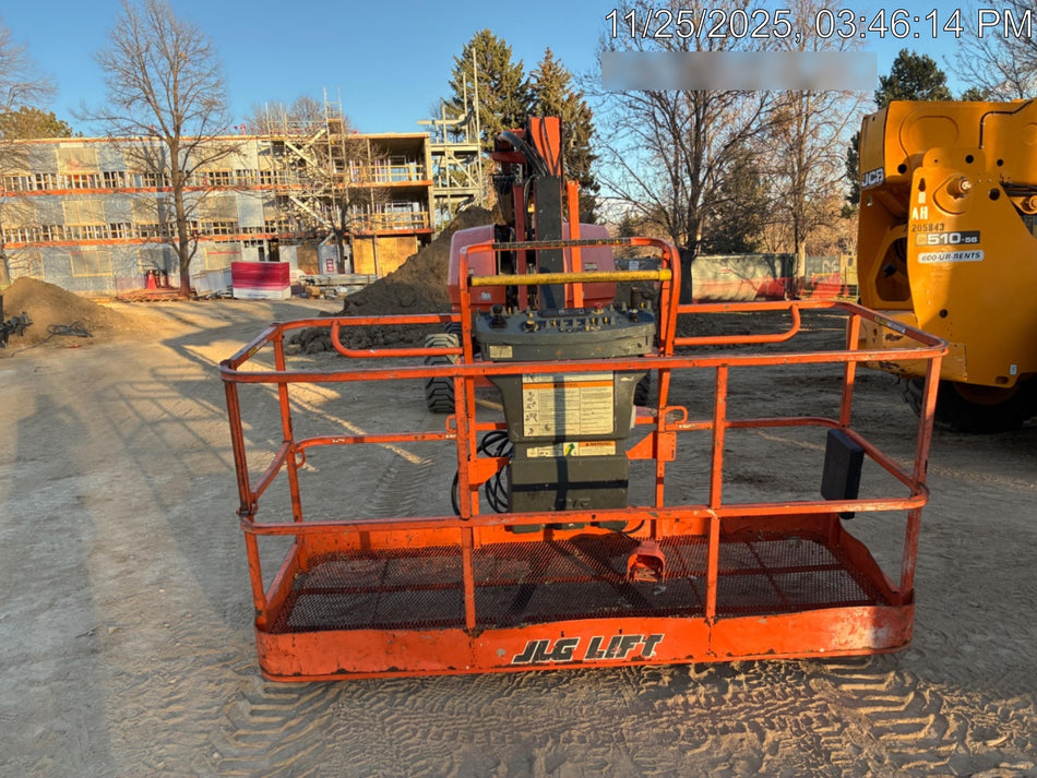 2019 JLG 660SJ
