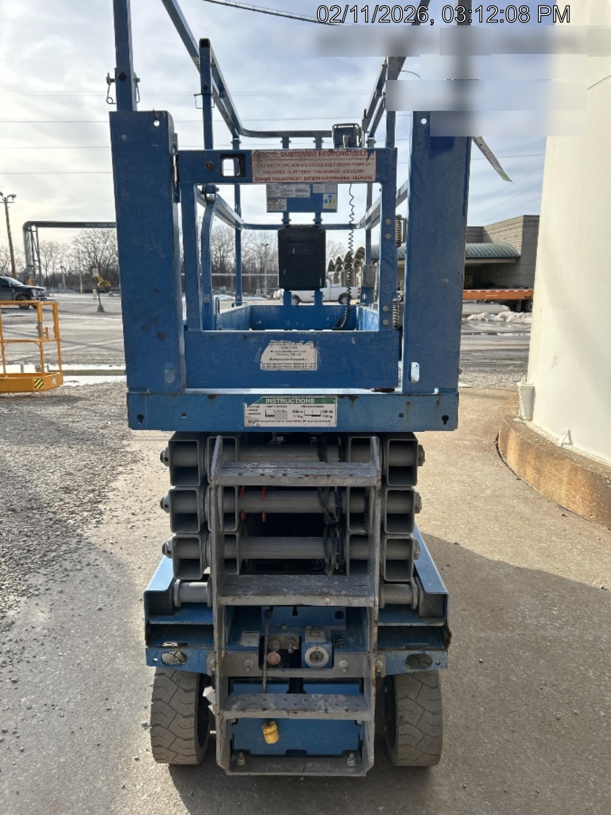 2019 Genie GS-2632 Folding rails with half height swing gate