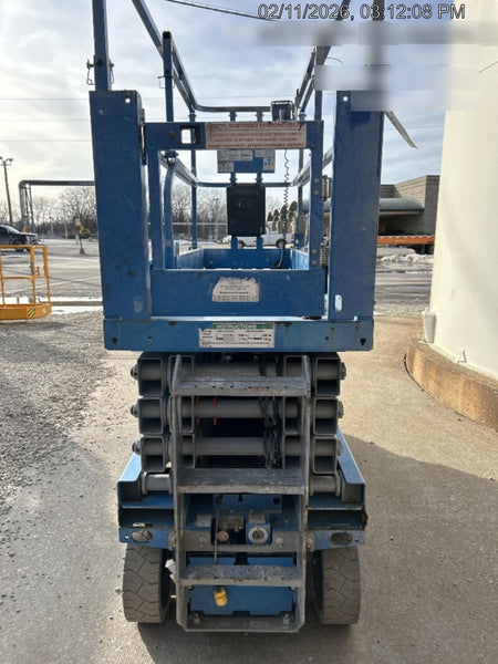 2019 Genie GS-2632 Folding rails with half height swing gate