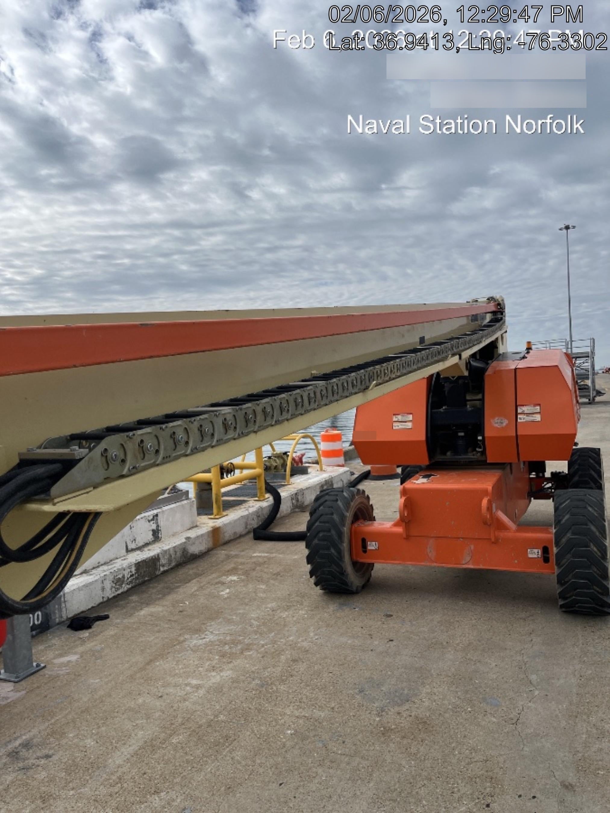 2022 JLG 860SJ