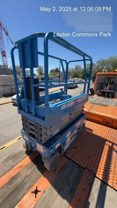 2019 Genie GS-1930 Fixed rails with chain Entry