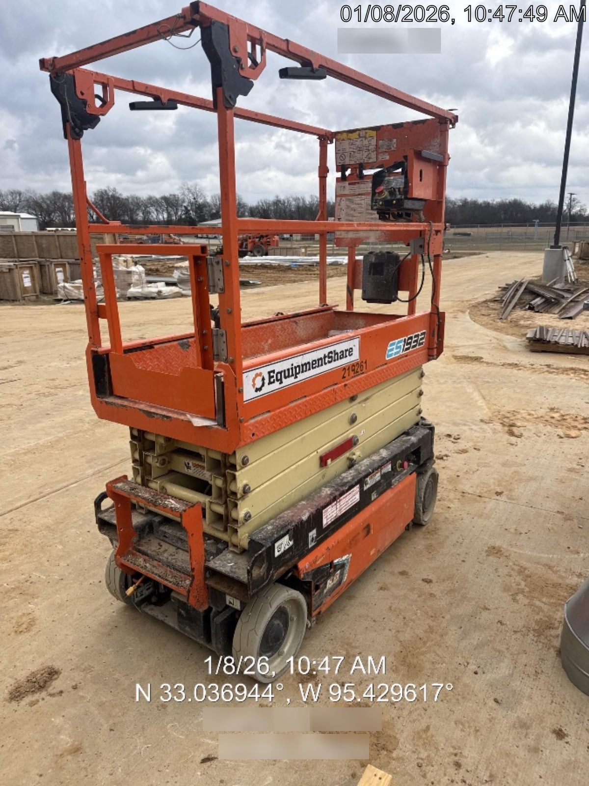 2022 JLG ES1932