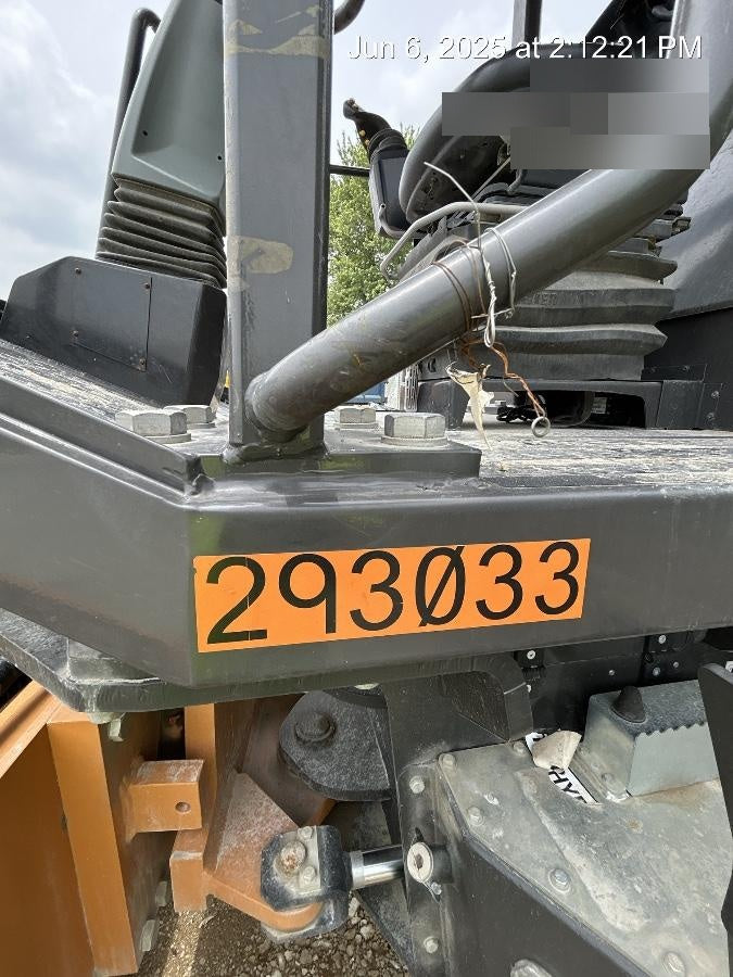 2023 CASE SV211E