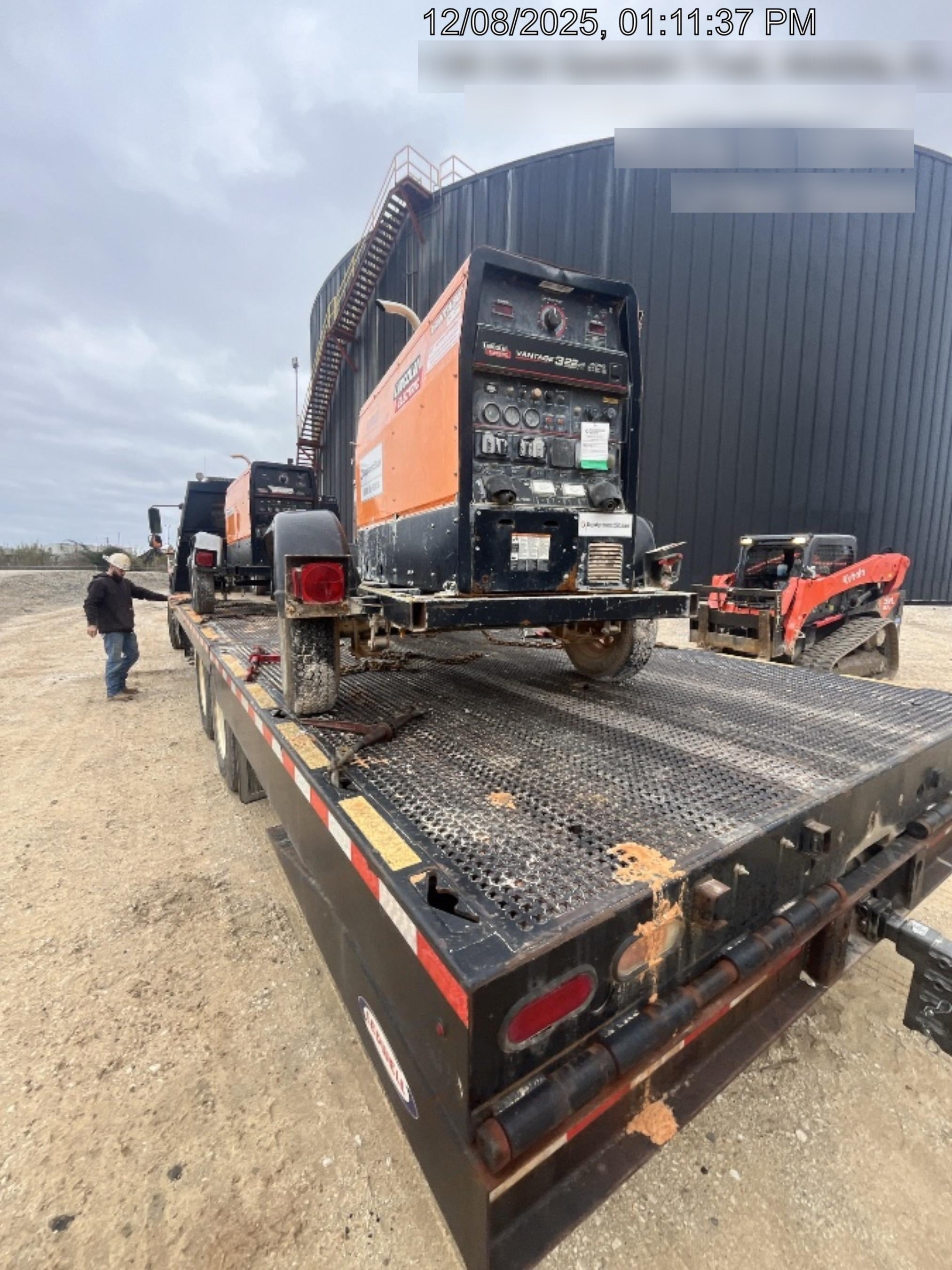 2021 Lincoln Electric Vantage 322 Vantage 322 Ready Pak 3 w/ Decals, ORANGE (includes trailer, cable rack, fender light kit) NO Telematics
