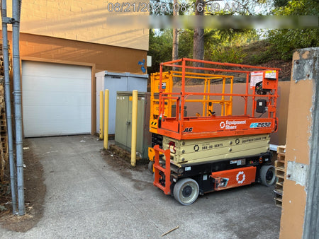 2022 JLG ES2632