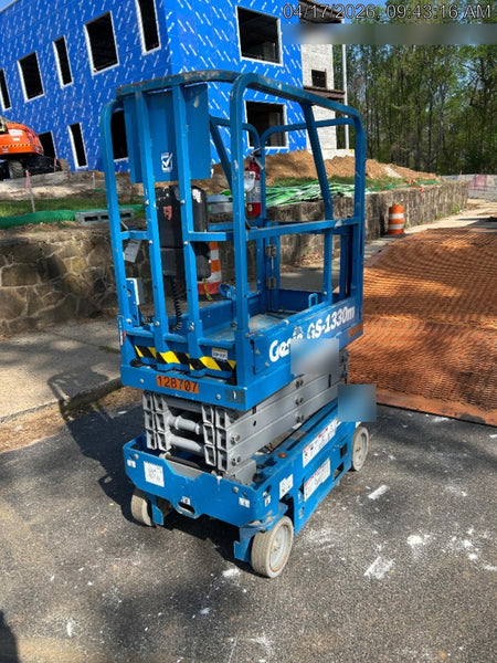 2021 GENIE GS-1330m