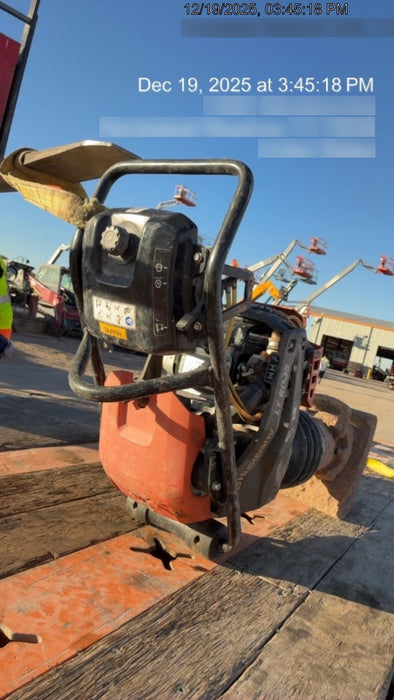 2025 HUSQVARNA LT6005