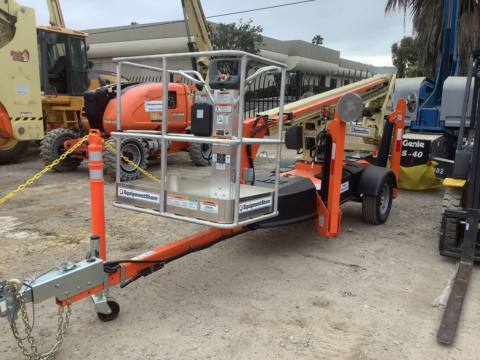 2022 JLG T350